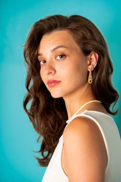 markiz lal peridot rodalit taşlı asimetrik altın kaplama gümüş küpe - lanceur image 3