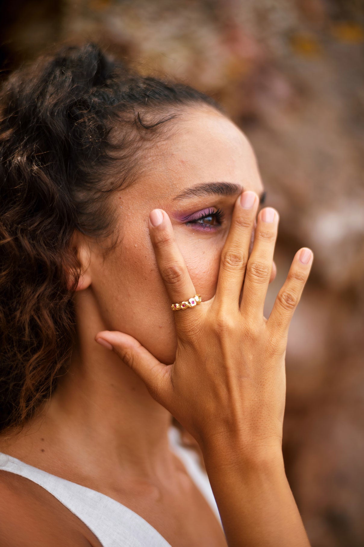 peridot yakut taşlı altın kaplama gümüş yüzük - ludicrum image 2