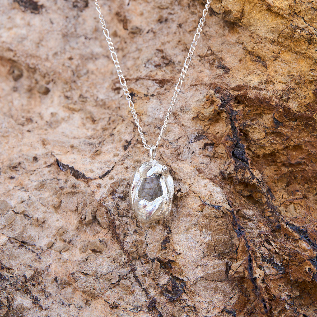 gümüş taş gömülü kolye - çakıllar image 4